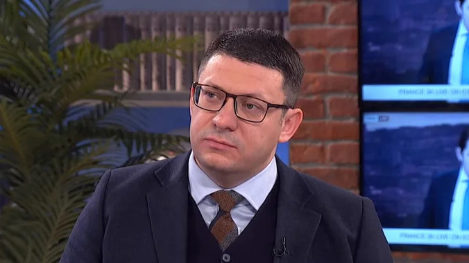 Đurđev: Stop dezinformacijama u vezi Srba na Kosovu! „Vučića i Vučevića niko ne uslovljava, radi se o dezinformacijama kao elementu specijalnog rata protiv Srbije“