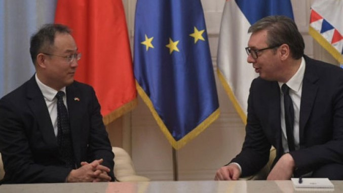 Vučić razgovarao sa kineskim ambasadorom o jačanju bilateralnih odnosa i ekonomskoj saradnji