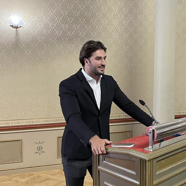 Adžić tvrdi: Novi „pametni“ semafori i „japanski“ kružni tok izazvali rekordne gužve u Kotoru