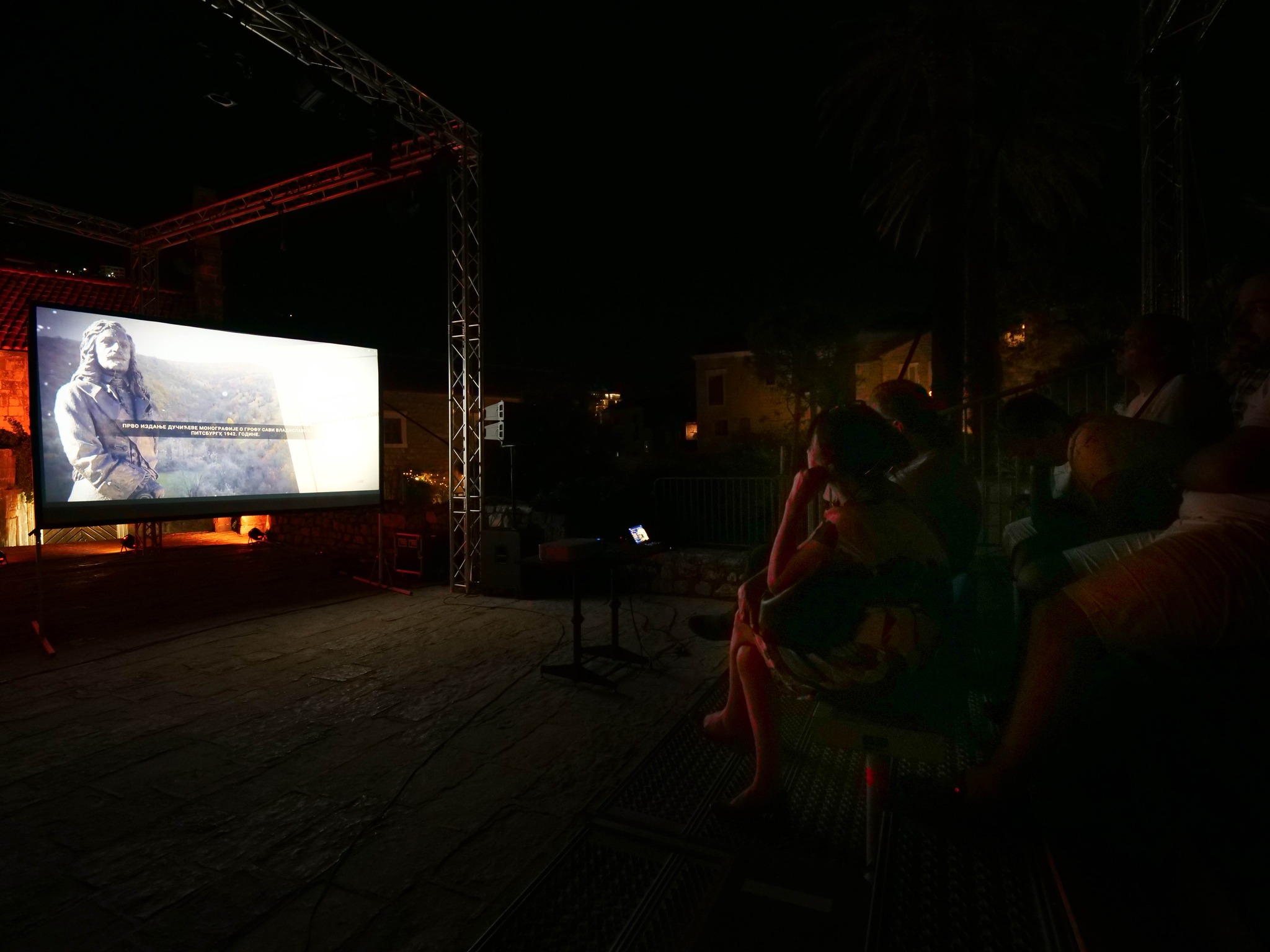 Projekcijom dokumentarnog filma o Savi Lukinom Vladislaviću Raguzinskom nastavljen osmi Festival „Ćirilicom“