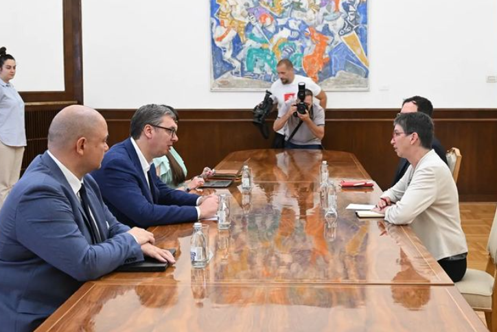 Vučić sa ambasadorkom Njemačke: Međunarodna zajednica jasno da reaguje kako bi se osigurala bezbjednost Srba na KiM