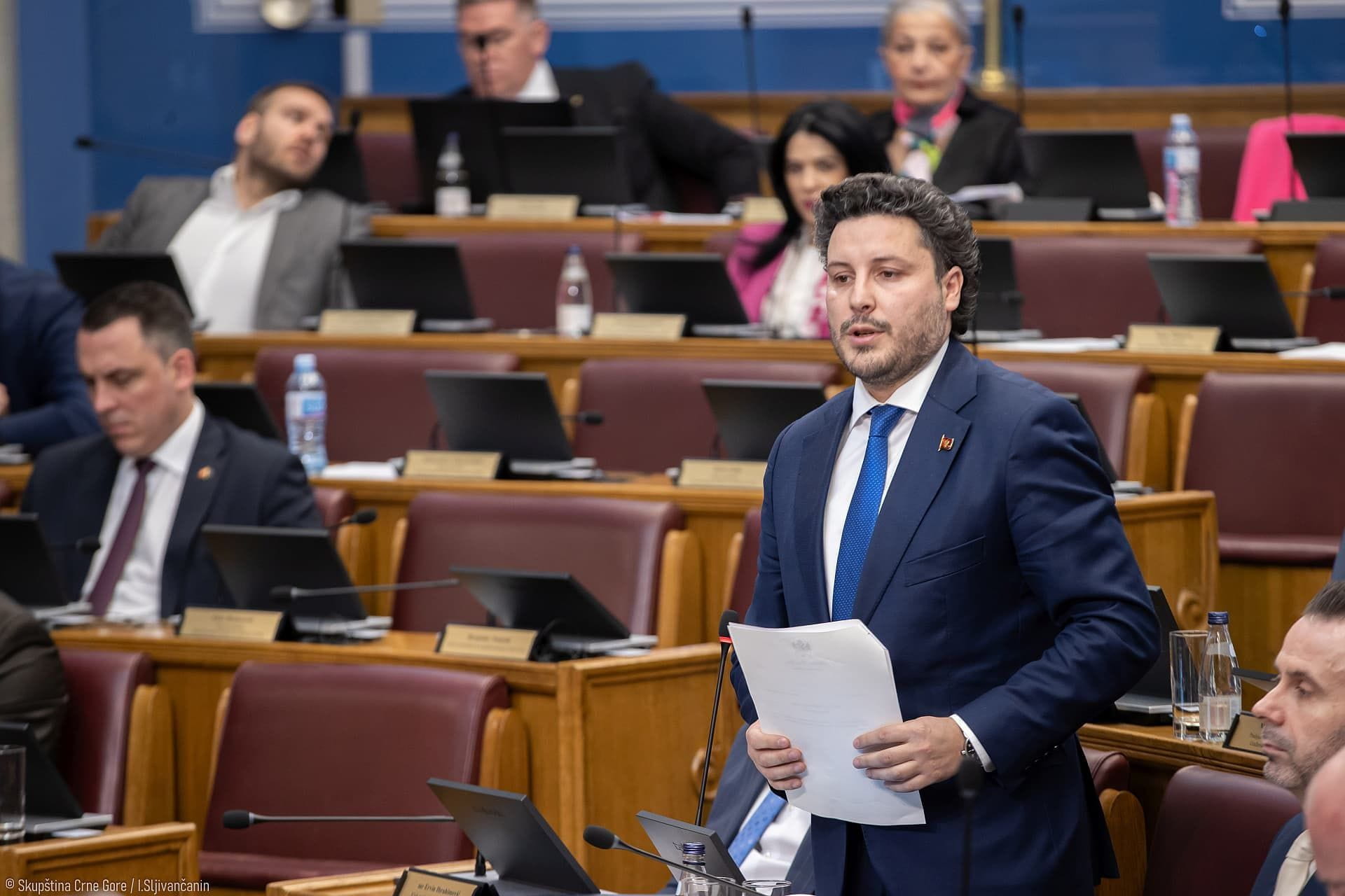 Abazović: Ni Spajić ni Milatović ne bi bili na vlasti da nije bilo URE i ekspertske Vlade, kolege iz DF-a imaju pravo da se ljute što nisu ušli u Vladu ranije ali neka se obrate Zdravku Krivokapiću