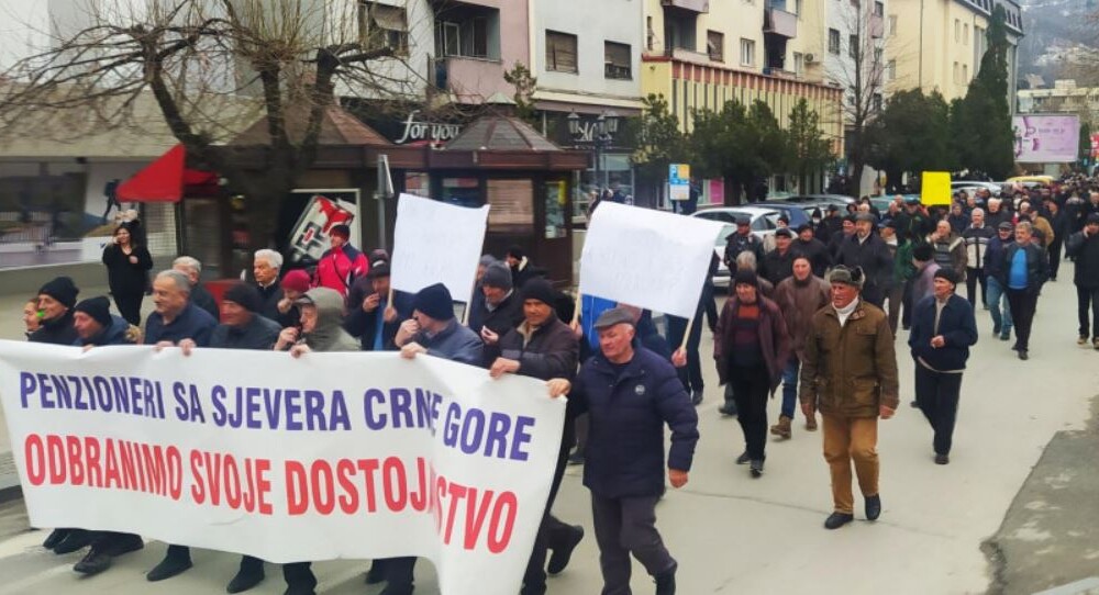 Protest penzionera 18. marta ispred Skupštine; Ujedinimo se i skinimo rukovodstvo Saveza penzionera