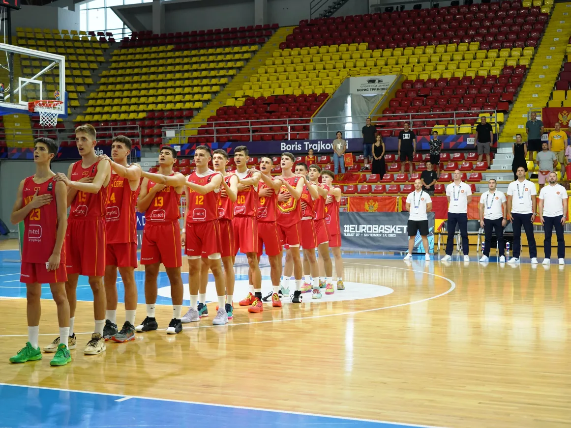 Crnogorski kadeti sa Švajcarskom u četvrtfinalu