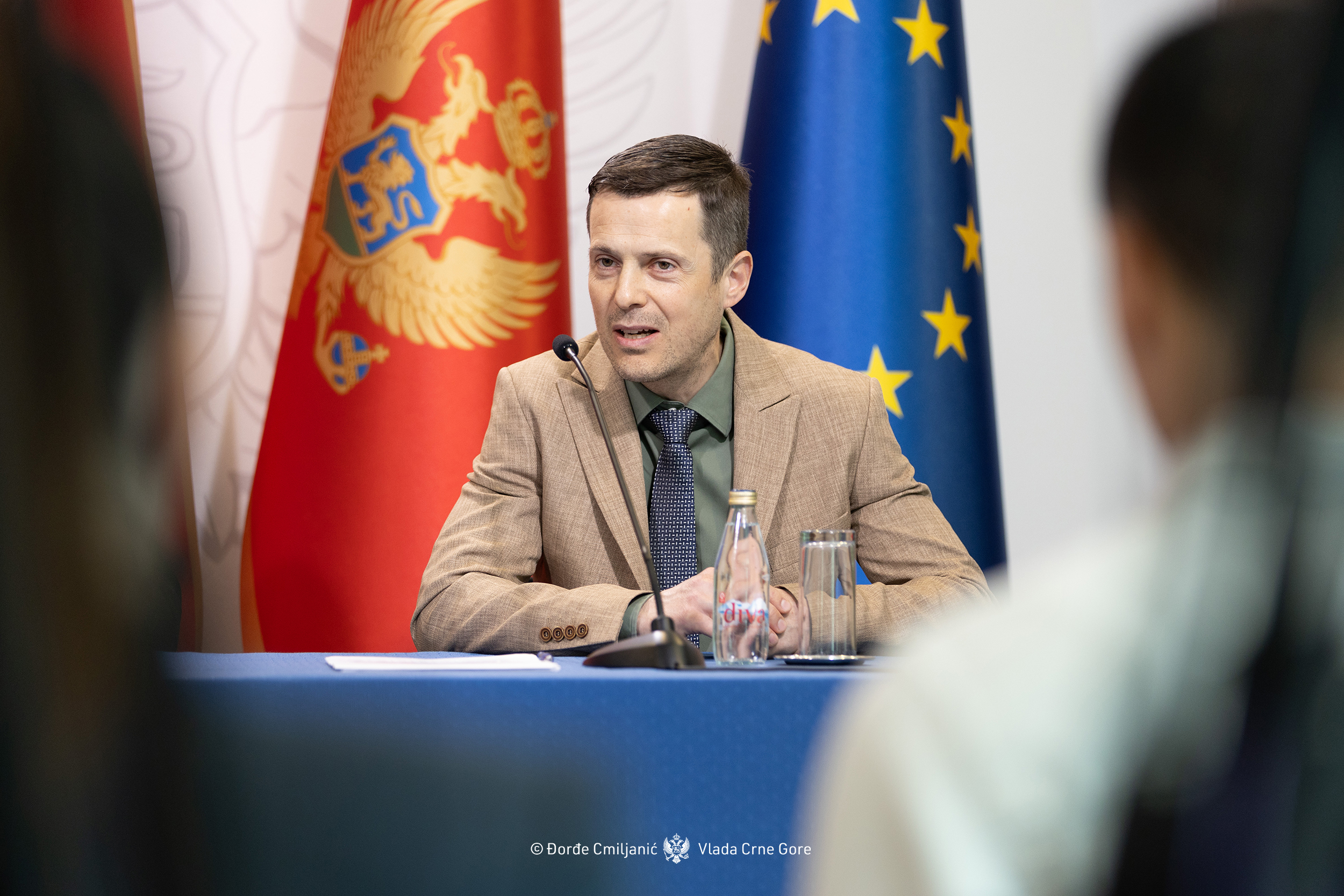 Mujović: PES ne čine diletanti, Milatović mora imati mjeru i granice u kritikama