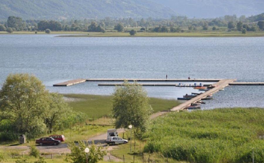 Plavsko jezero nestaje; Opština Plav pokrenula kampanju u cilju pronalaženja insitucija koje bi finansijski podržale njegovu sanaciju