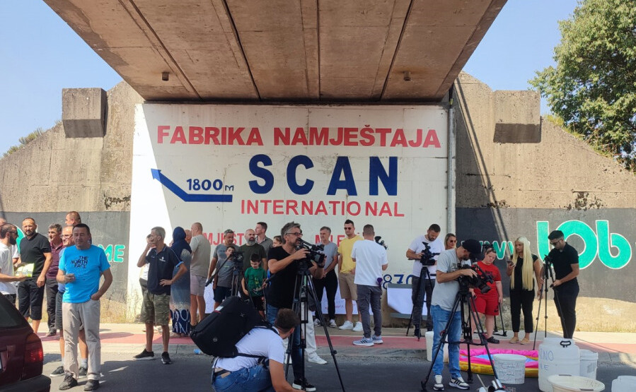 Protest mještana Kuće Rakića