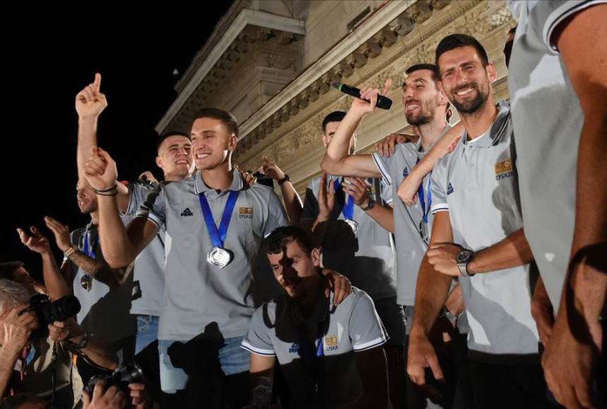 Srbija večeras dočekuje osvajače medalja u Beogradu: Đoković, Jokić, Perišić, vaterpolisti i strijelci na balkonu Starog dvora