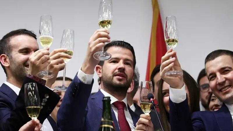 PES: Za „Vijesti“ je Spajić sada i alkoholičar, a Milatović pristojan predsjednik koji jedva zna šta je šampanjac
