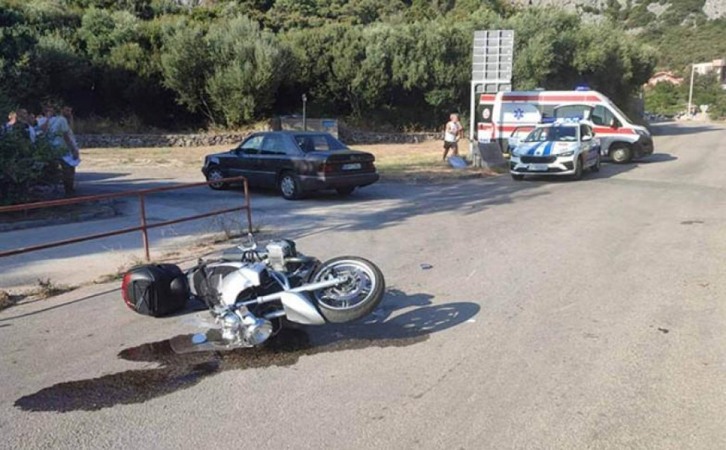 Dvije osobe povrijeđene u udesu kod Čanja