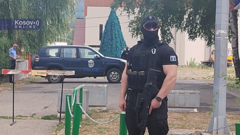 Nastavlja se teror nad Srbima: Kosovska policija provalila u zgrade Privremenih organa u četiri opštine na sjeveru