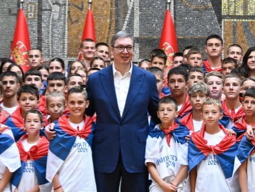 Vučić: Srbija je moja zemlja, sportisti su pokazali svima kako se bore šampioni