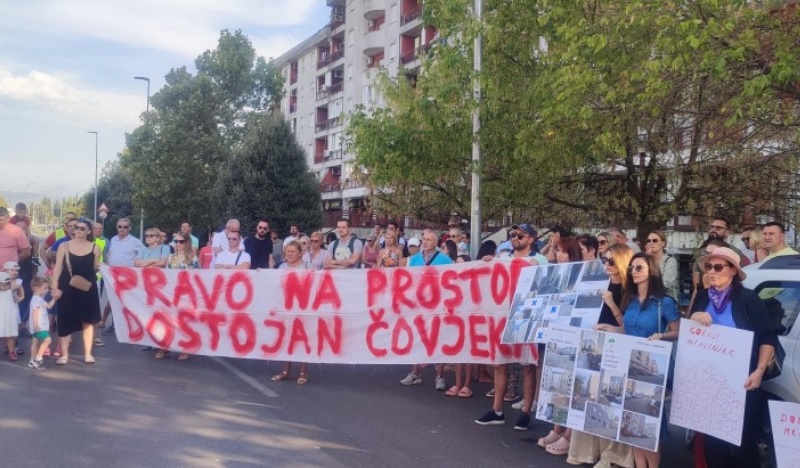 Mještani podgoričkog naselja Zabjelo blokirali saobraćajnicu: Ne žele novu gradnju