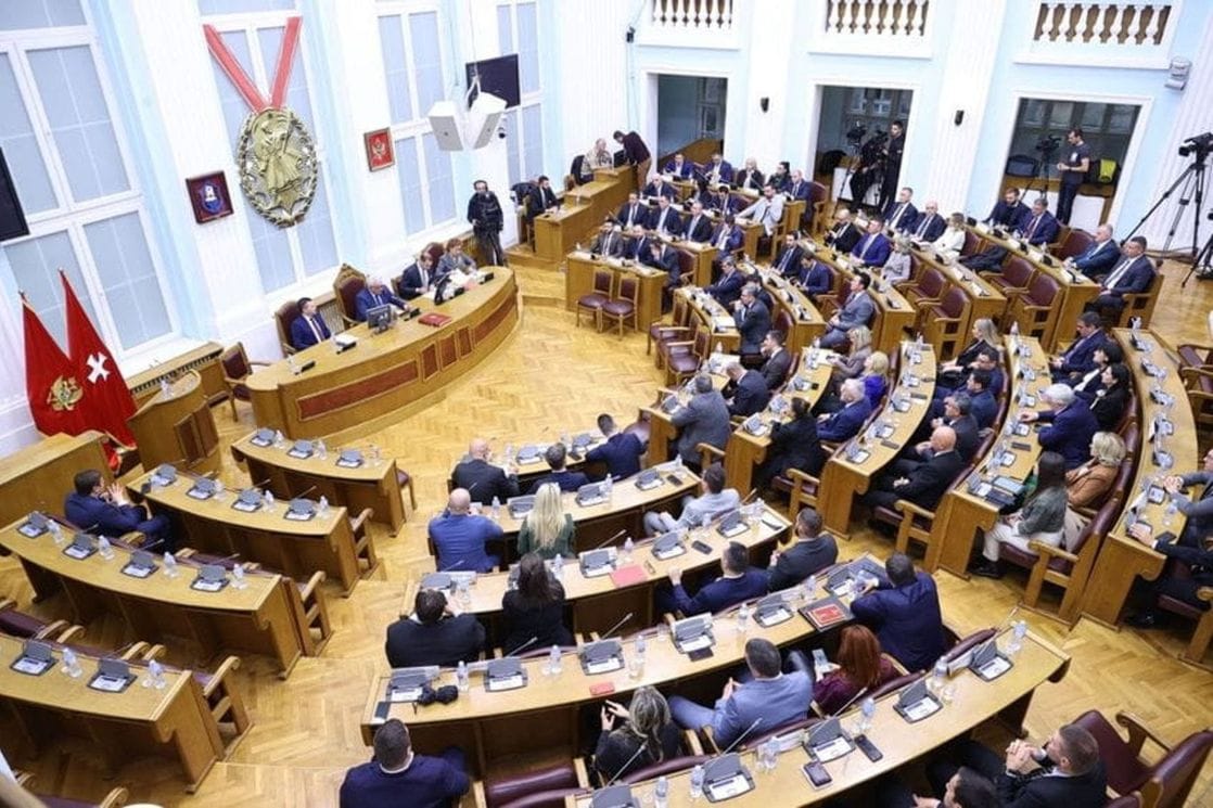 Zakazana sjednica Skupštine: Poslanici o Zakonima koje Milatović uporno vraća