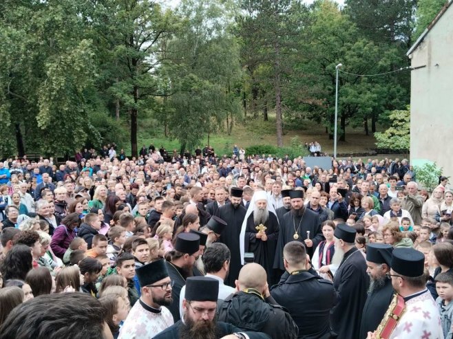 Patrijarh Porfirije u Drvaru poručio srpskom narodu: Čuvajte pravoslavnu vjeru i porodicu (FOTO/VIDEO)
