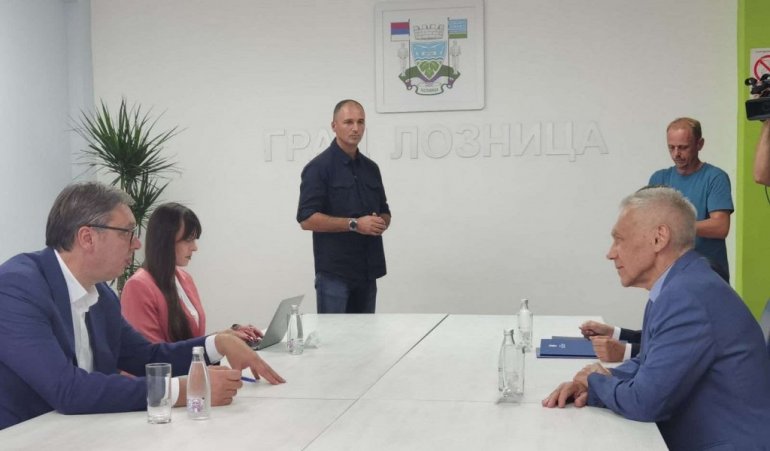 Vučić se obratio nakon sastanka sa Bocan-Harčenkom: Upoznao sam ambasadora sa situacijom na KiM i svakodnevnim ugrožavanjem mira