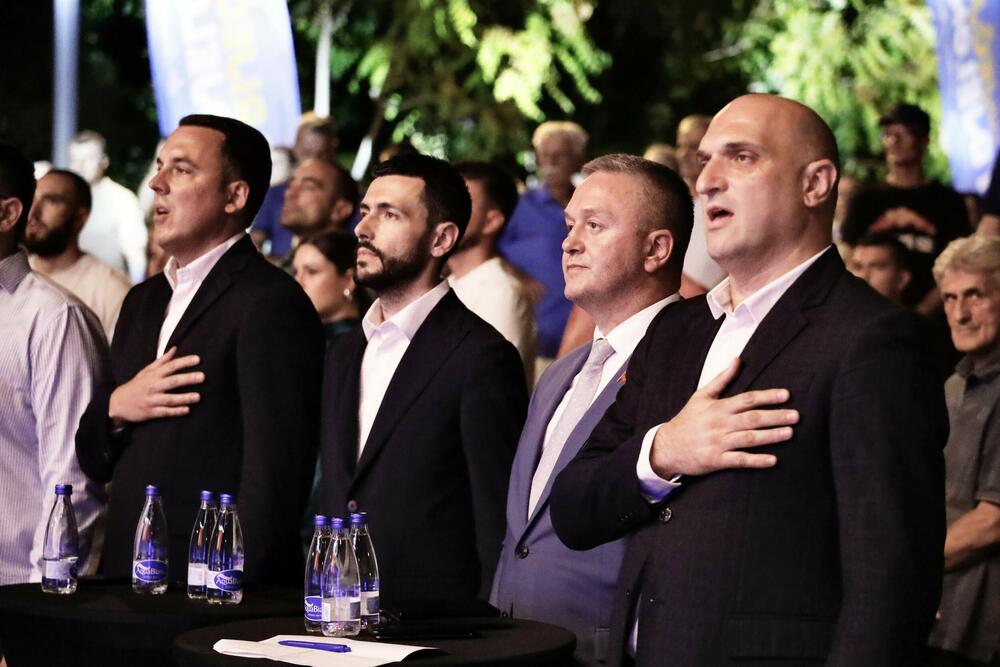 DPS moli za još jednu priliku: Ni više od 20 godina vladavine u Podgorici im nije bilo dovoljno da ispune sva prazna obećanja