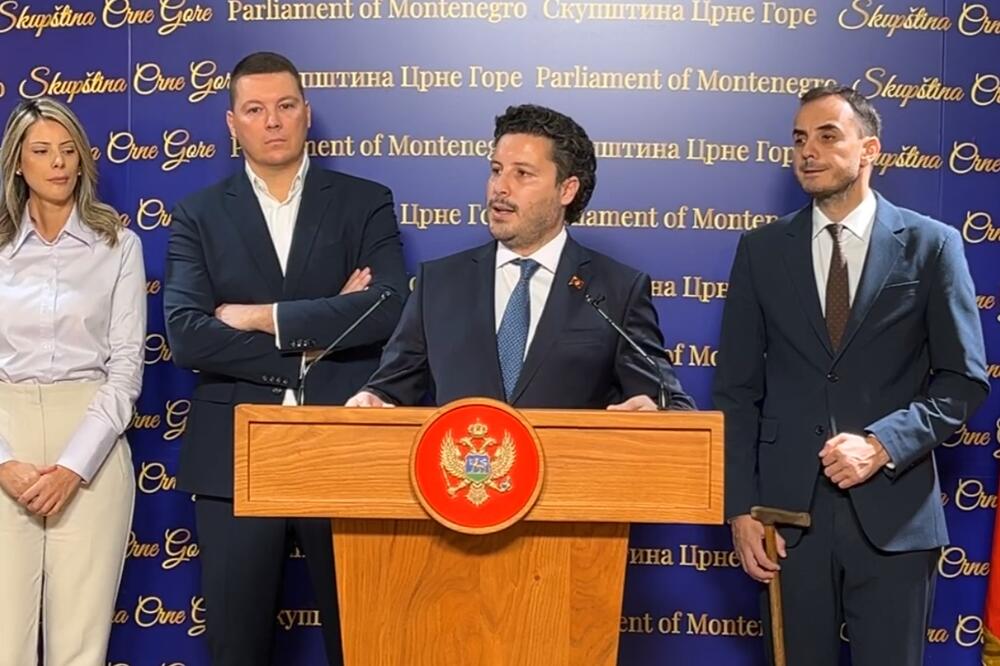 Abazović: Vraćamo u proceduru „antimafija zakon“, Vlada da kaže zašto ne želi oduzimati imovinu od kriminalaca