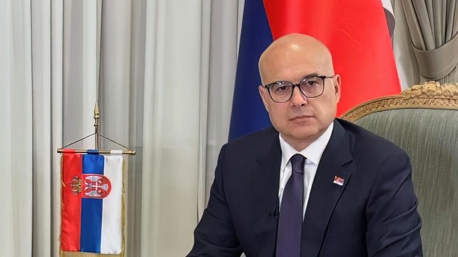 Vučević čestitao Dan zastave: Ovo je dan u kojem se zavetujemo da ćemo čuvati i braniti svoju otadžbinu!