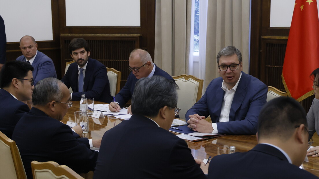 Vučić se sastao sa Lin Vuom: Razgovarali o najvažnijim pitanjima bilateralnih odnosa