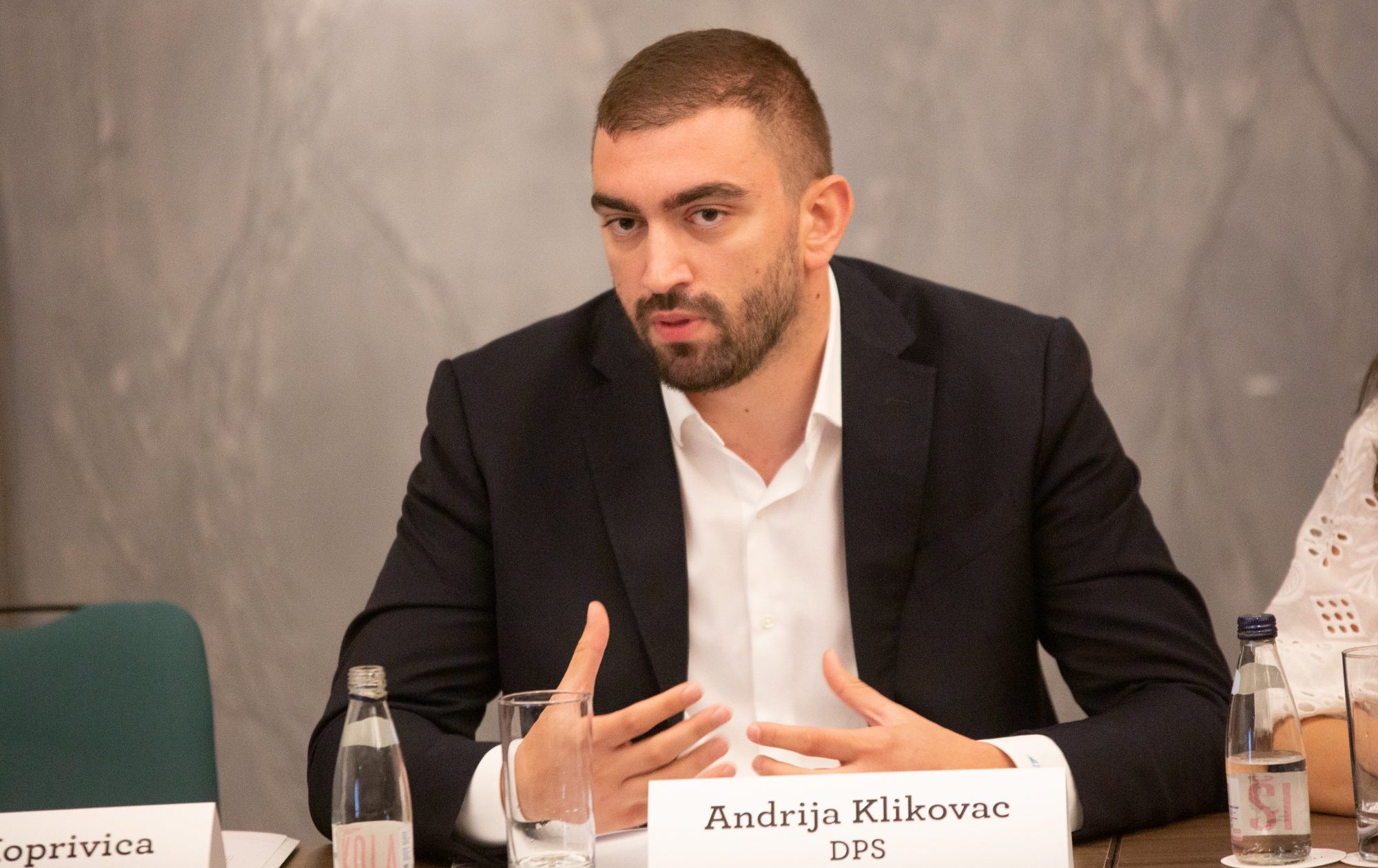 Iz DPS-a nastavljaju sa optužbama: Klikovac ustvrdio da je ministar pravde glasao i radio za DPS