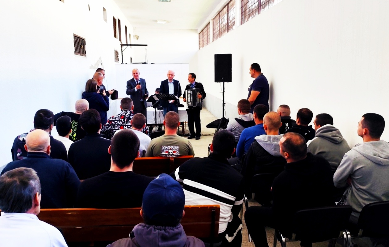 Knežević i Koprivica u bjelopoljskom zatvoru održali kulturni program