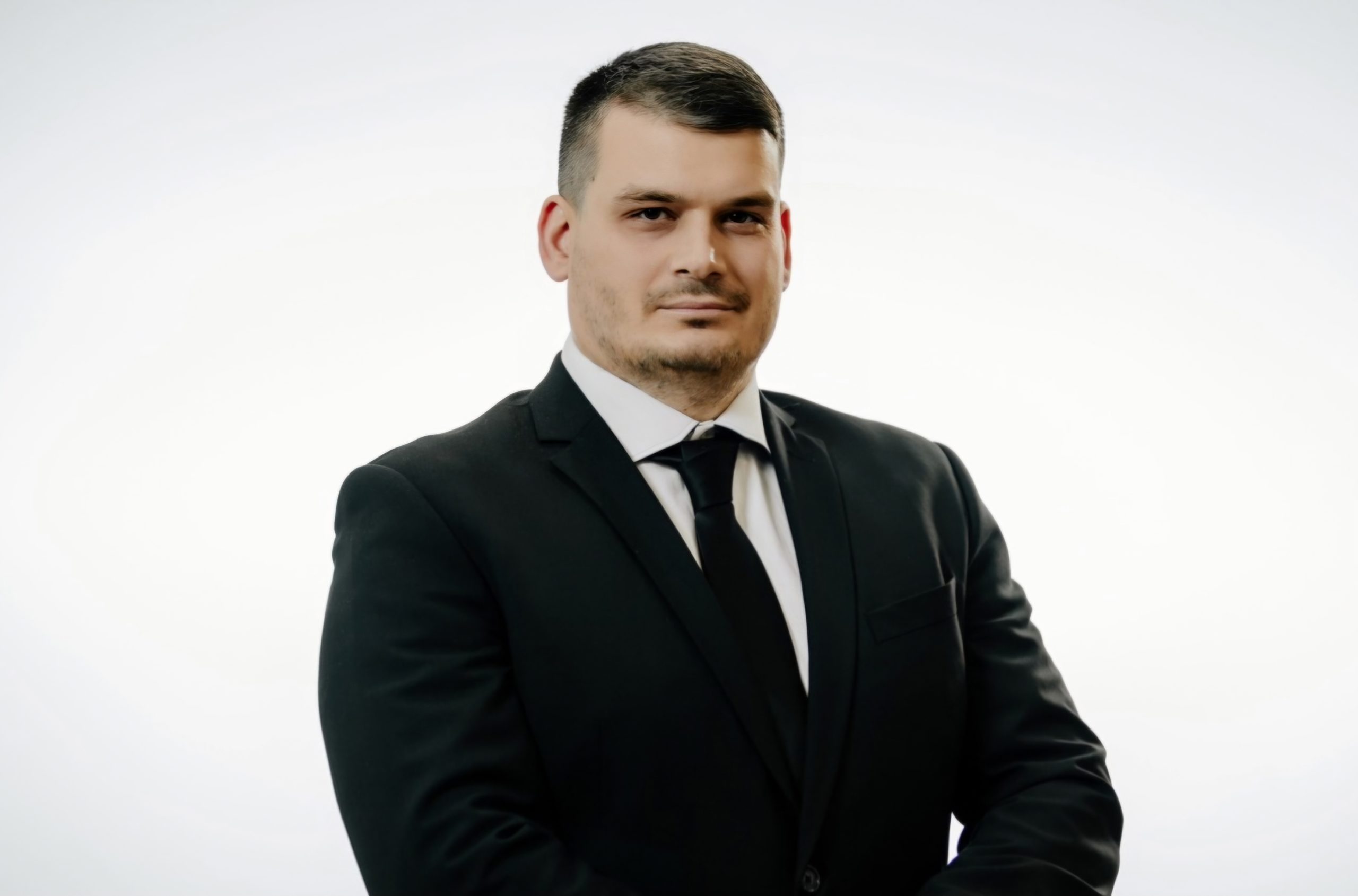 Golović: Energetski sektor prćija kadrova Nove srpske demokratije, Mujović da podnese ostavku ako se sjutra ne smijeni Odbor direktora Solara