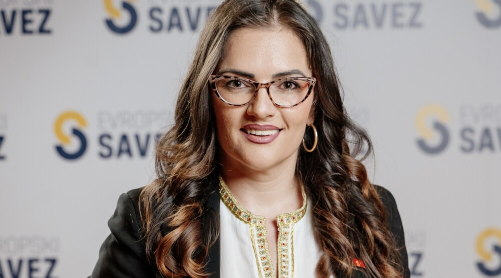 Pukla tikva: Jelena Marković i 11 članova OO LP Nikšić istupilo iz partije!