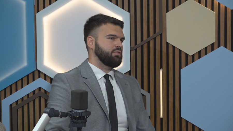 Rajković: Nelegalni kamioni eksploatišu građu sa Jelovice, šteta dnevno do 10.000 evra