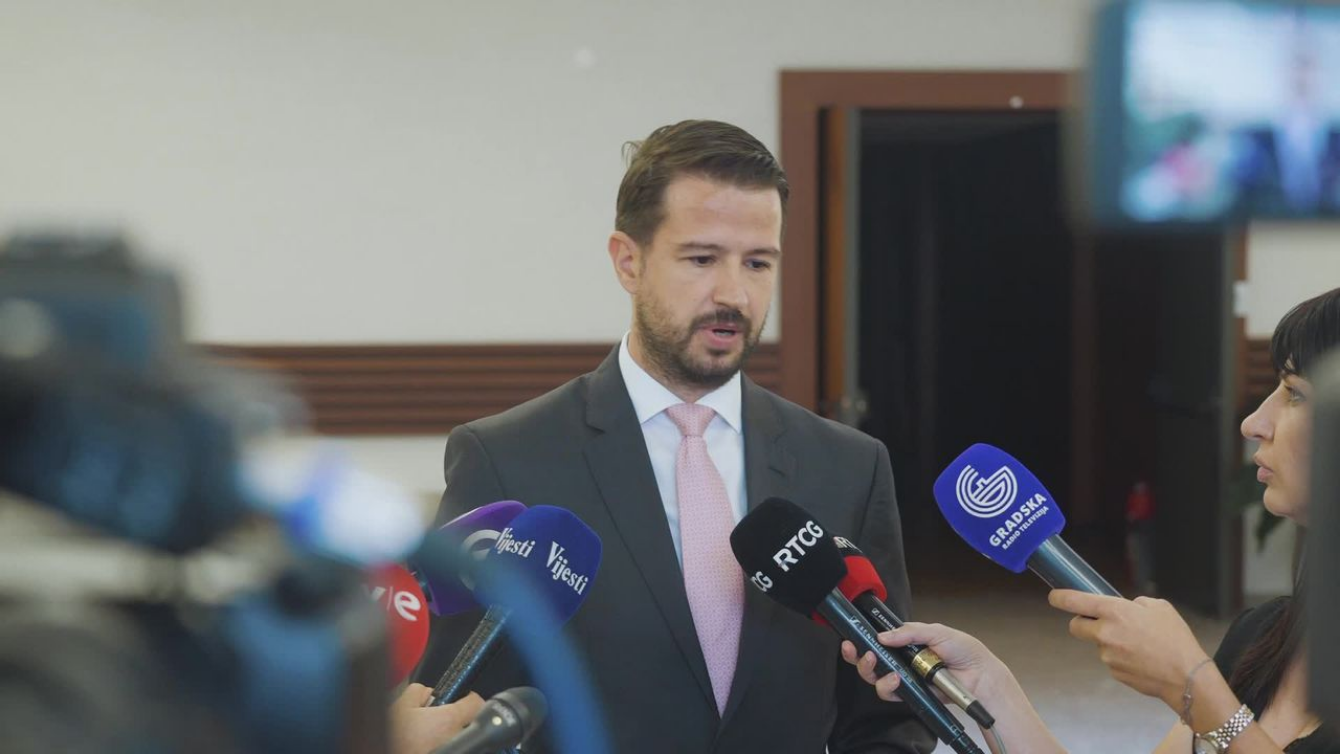 Jakov sve više sliči Zdravku: Ja sam najpolitičkija osoba u Crnoj Gori, neko mora da brani demokratiju od parlamentarne većine