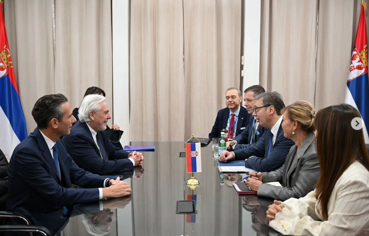 Vučić sa generalnim direktorom kompanije Filip Moris u Njujorku