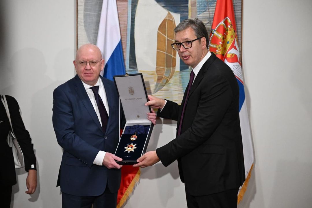 Vučić uručio Orden srpske zastave prvog stepena Vasiliju Nebenzji ruskom predstavniku u UN