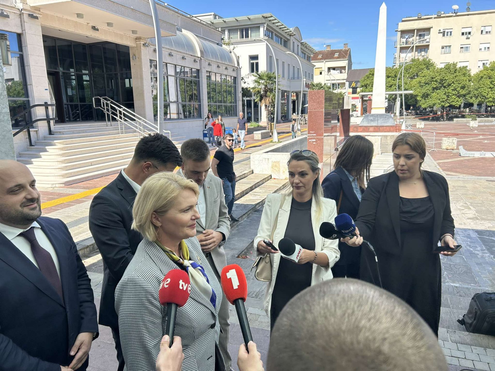 Šaranović i Injac: Država će omogućiti svakom građaninu da ostvari biračko pravo