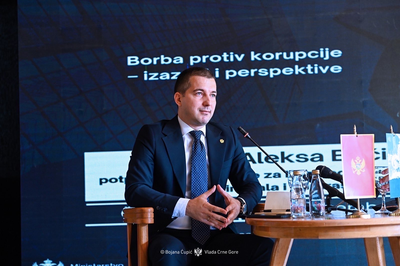 Bečić: Ljubav prema zemlji pokazujemo kroz izgradnju jakih institucija i zajedničku žrtvu za opšte dobro