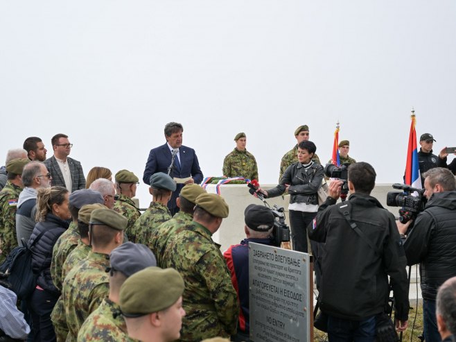 Gašić: Kajmakčalan je trajni spomenik časti i ponosa, podsjećanje na cijenu koju smo kao narod platili za pravo da sami upravljamo svojom sudbinom