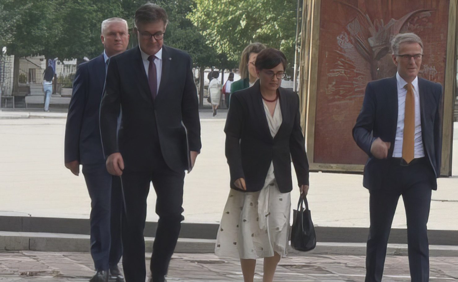 Lajčak stigao u Prištinu na sastanak sa Bisljimijem