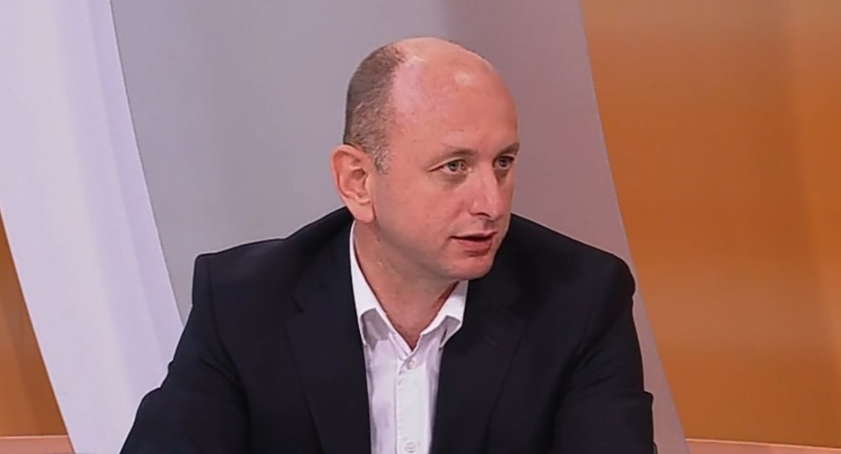 Knežević u Skupštini pita: Je li neko uzeo kune ili evre za patrolne brodove?