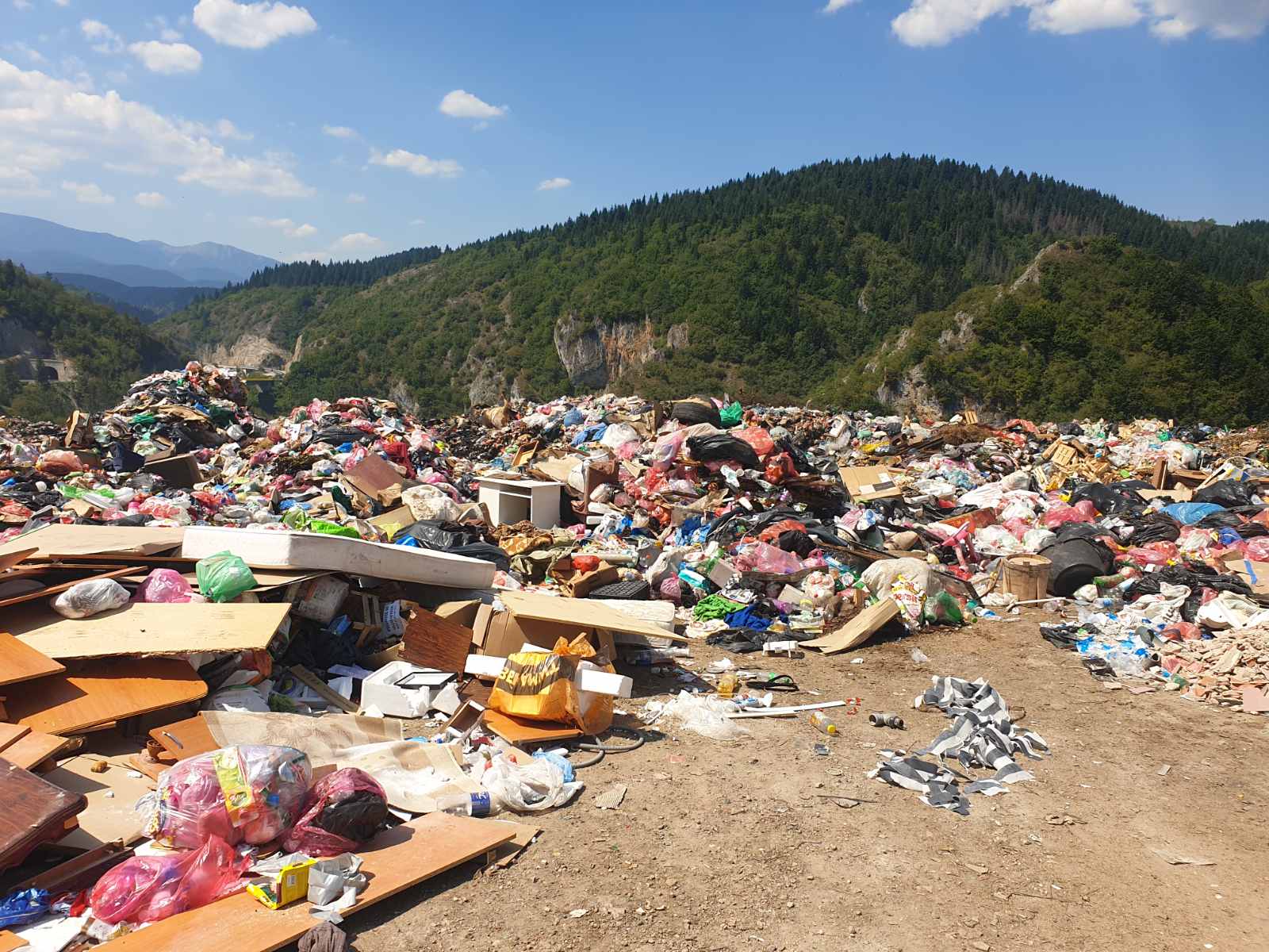 Rožajci poručili: Doći ćemo ispred Ministarstva ekologije, razapeti šatore i ostati do zatvaranje deponije Mostina