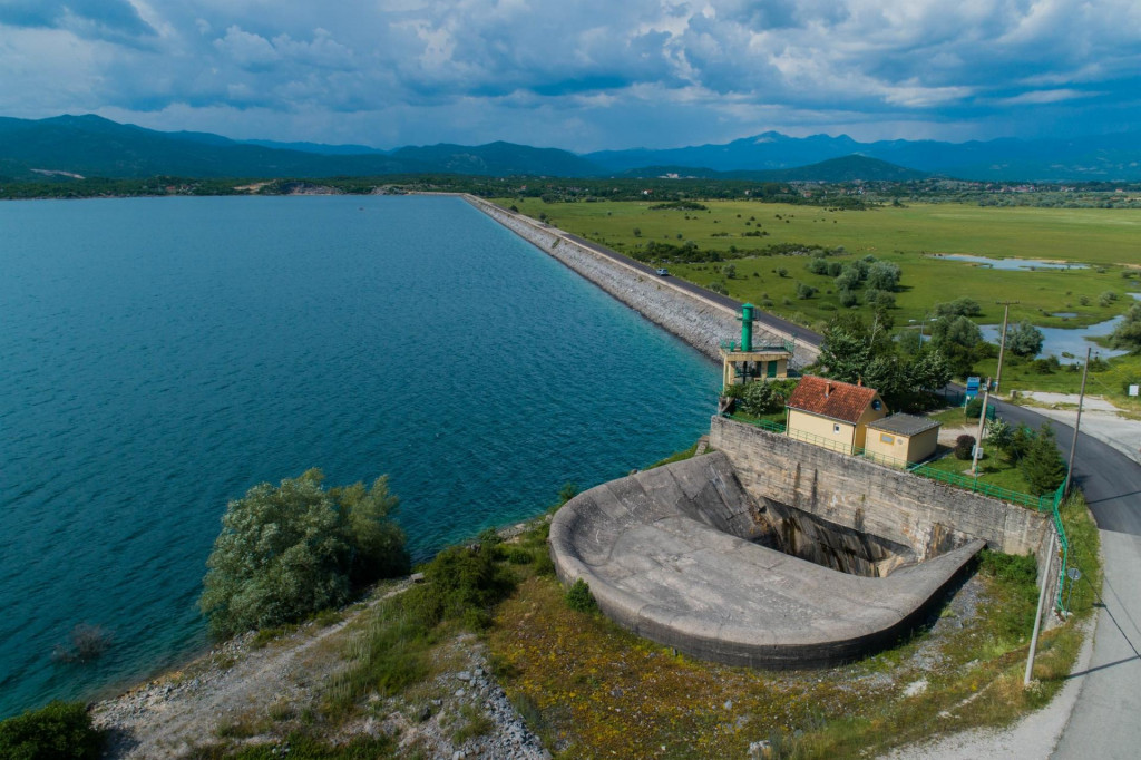 EPCG: Minus posledica faktora na koje ne možemo uticati