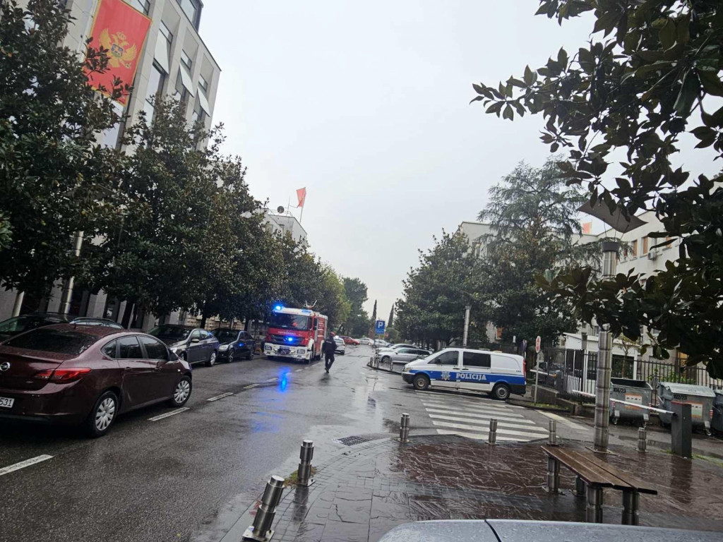 Dojave o bombama lažne, zaposleni u sudovima se vratili na posao