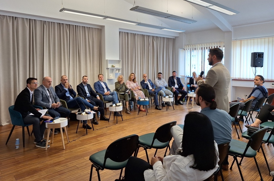 Panel diskusija sa kandidatima za odbornike o održivoj mobilnosti: Planovi i mogućnosti