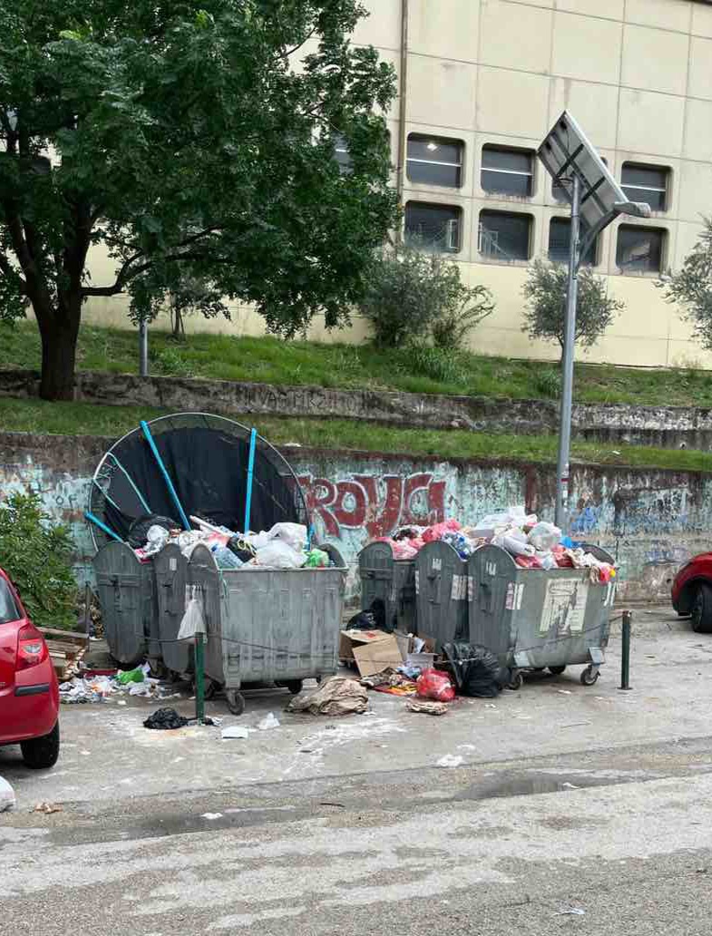 DPS Kotor: Izvor zaraze pod prozorom Gimnazije
