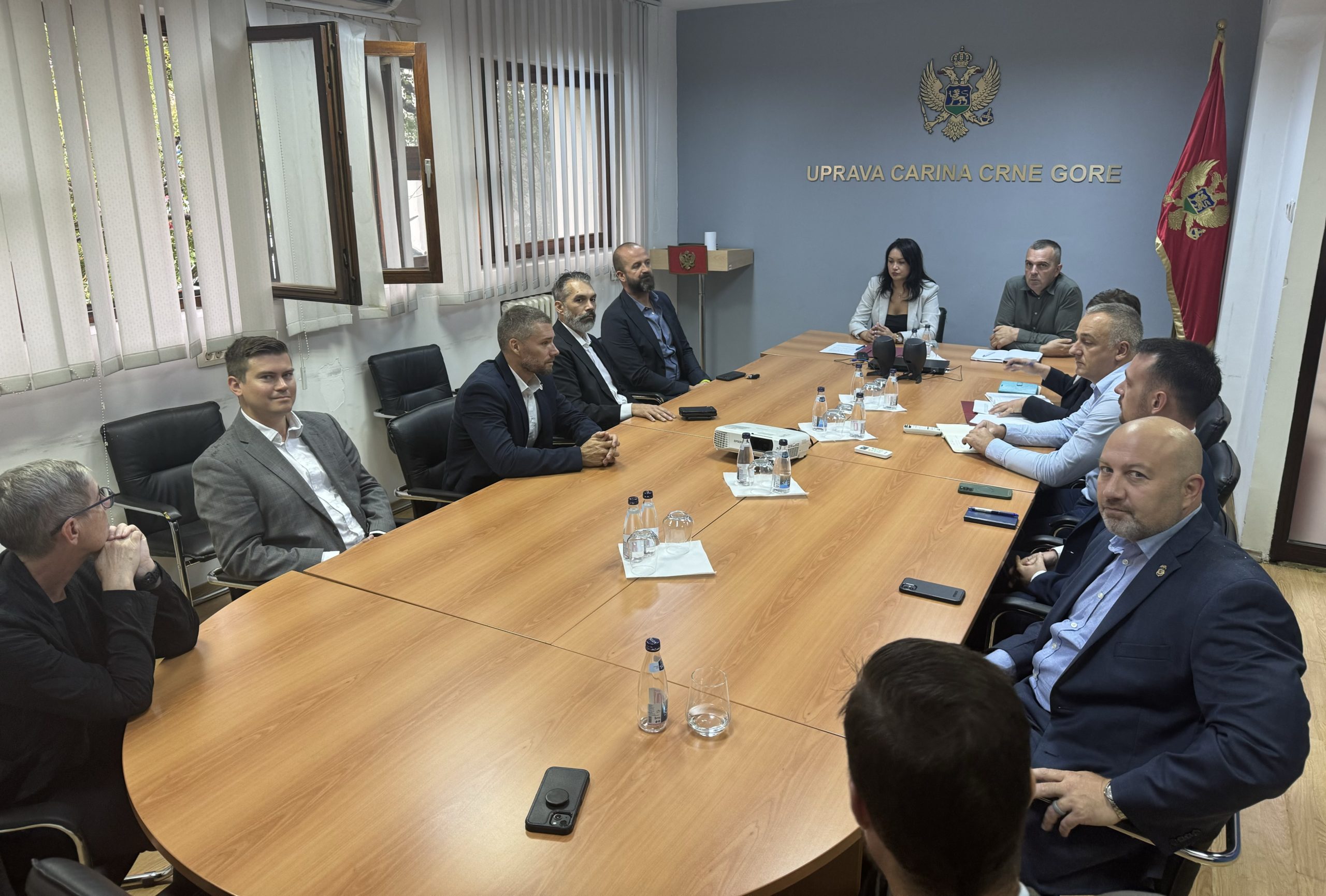 Vučinić sa atašeom za istrage nacionalne bezbjednosti SAD: Cijenimo značajnu podršku za unaprjeđenje znanja i vještina carinskih službenika