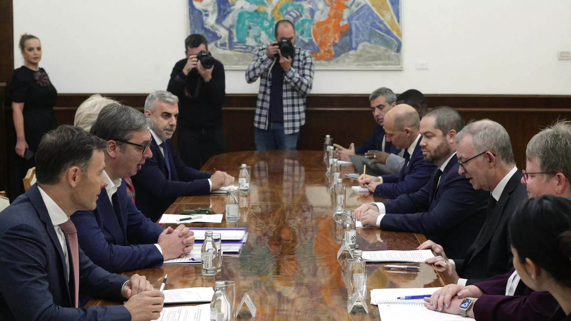 Vučić sa delegacijom MMF: Naporni pregovori, ali i ostvaren sjajan napredak