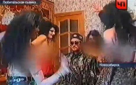 Detalji istrage otkrili sektaše na Žabljaku: Kultisti orgijali i snimali filmove za odrasle pod maskom kurseva joge i seminara seksualnog oslobađanja!