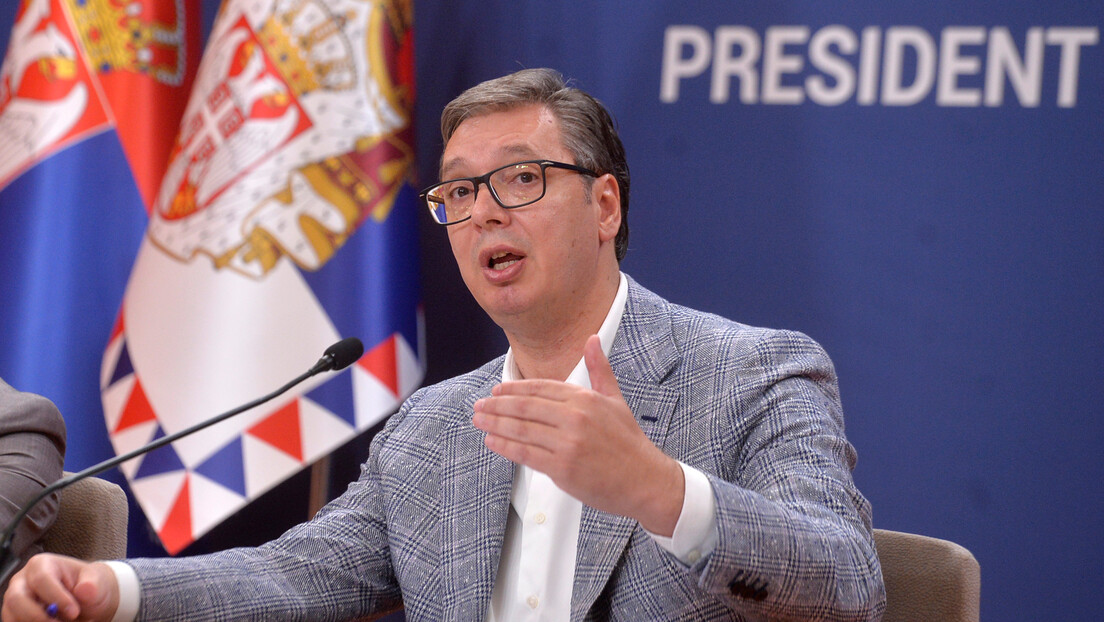 Vučić čestitao rođendan SNS-u: Kao ponosni član očekujem još mnogo toga dobrog od SNS-a