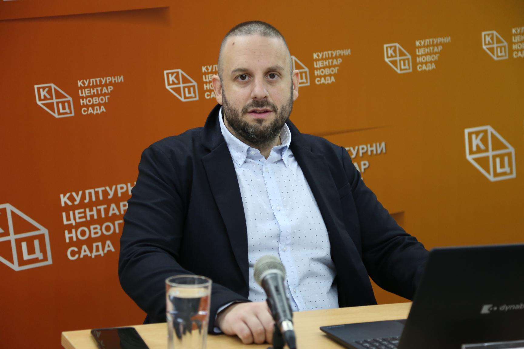 Predavanje katoličkog teologa Gorana Šarića na temu „Jesmo li sami; NLO u vojnim i obaveštajnim izvorimaˮ na Jutjub kanalu KCNS
