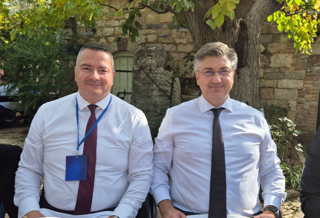Vuksanović sa Plenkovićem o procesu integracija Crne Gore u EU