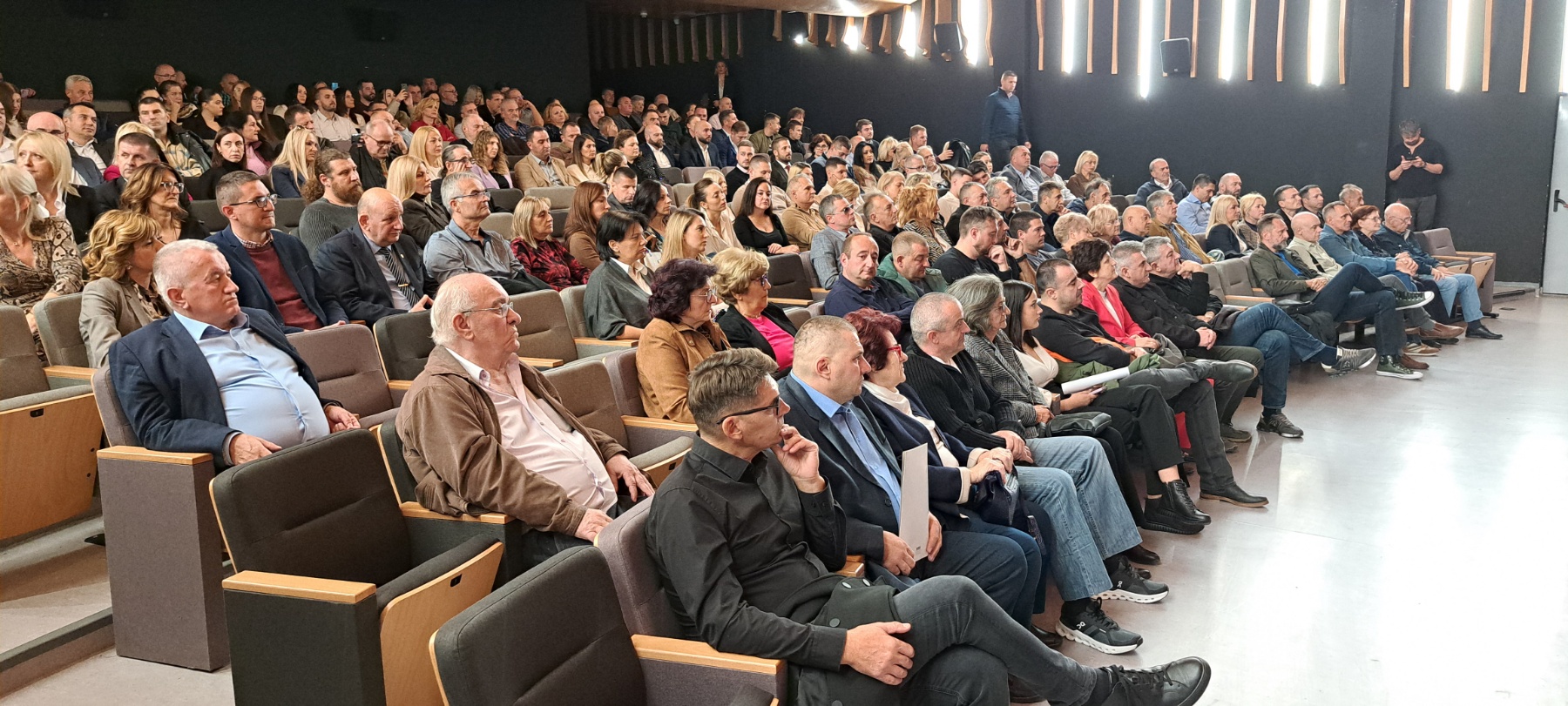 Istorijsko-dokumentarni film „Svjedok“ pred novosadskom publikom