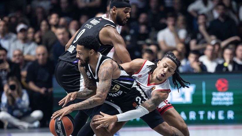 Majk Džejms utišao Pionir